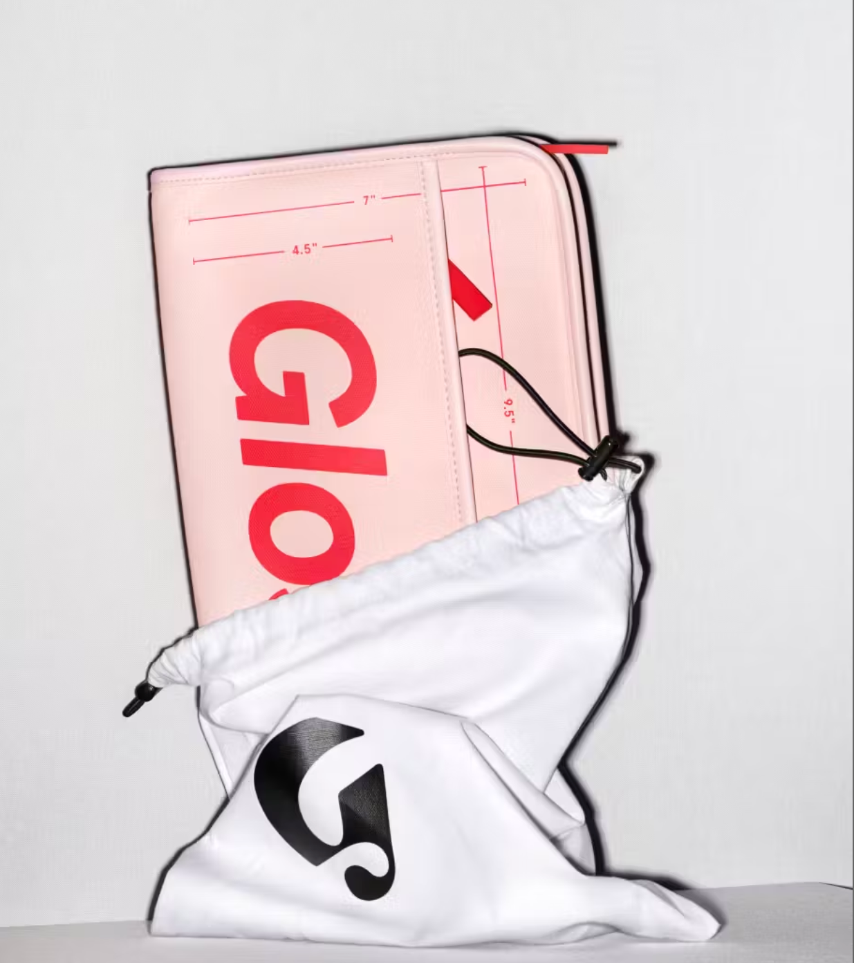 Glossier - beauty bag