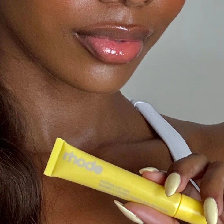 Peptide lip tint in Lemontini
